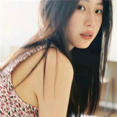 葛洛莉亚·贝尔